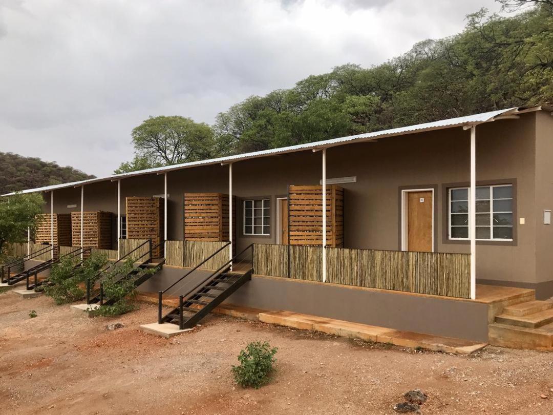 Kifaru Bush Camp Hotel Outjo Room photo