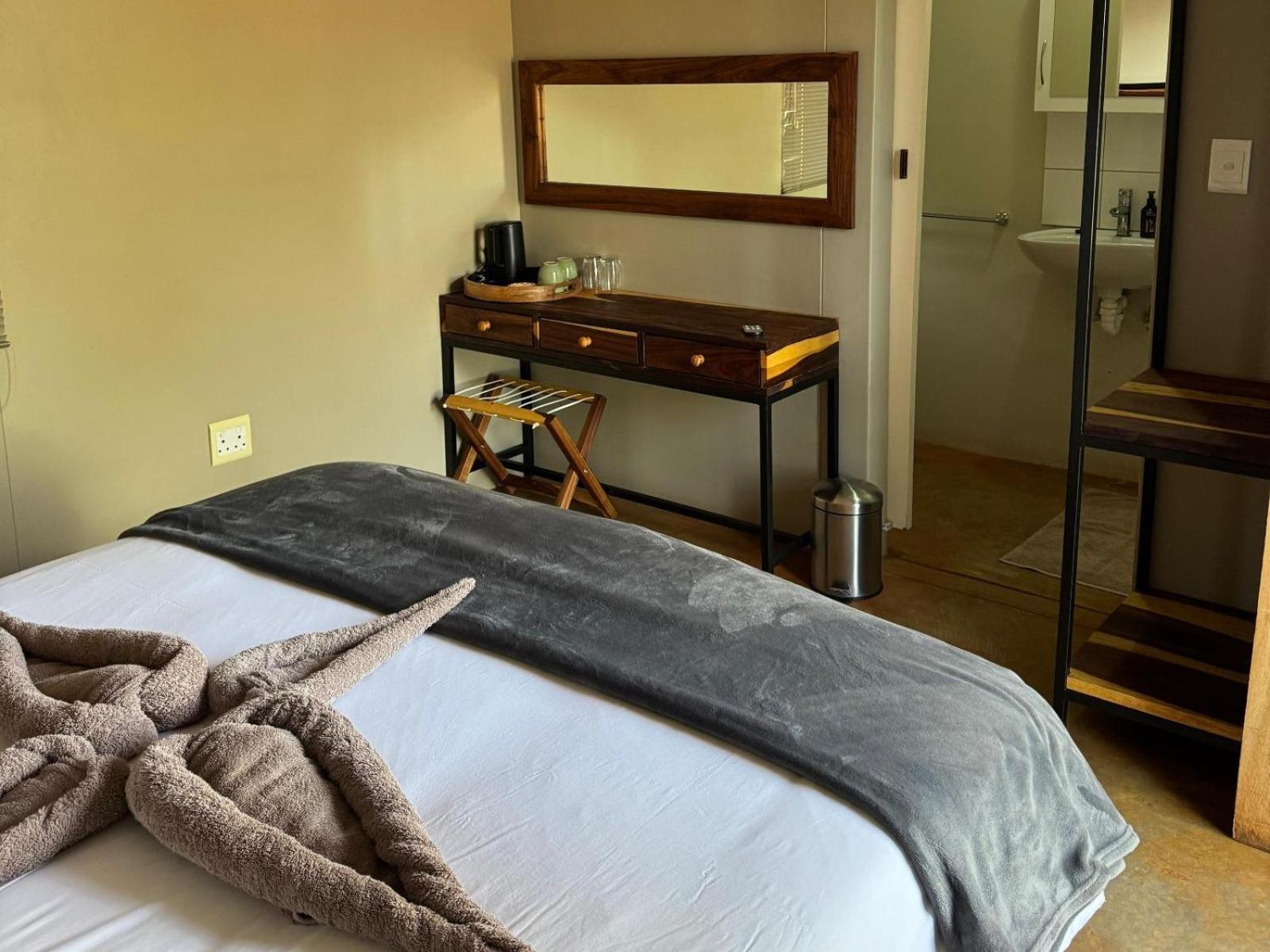 Kifaru Bush Camp Hotel Outjo Room photo